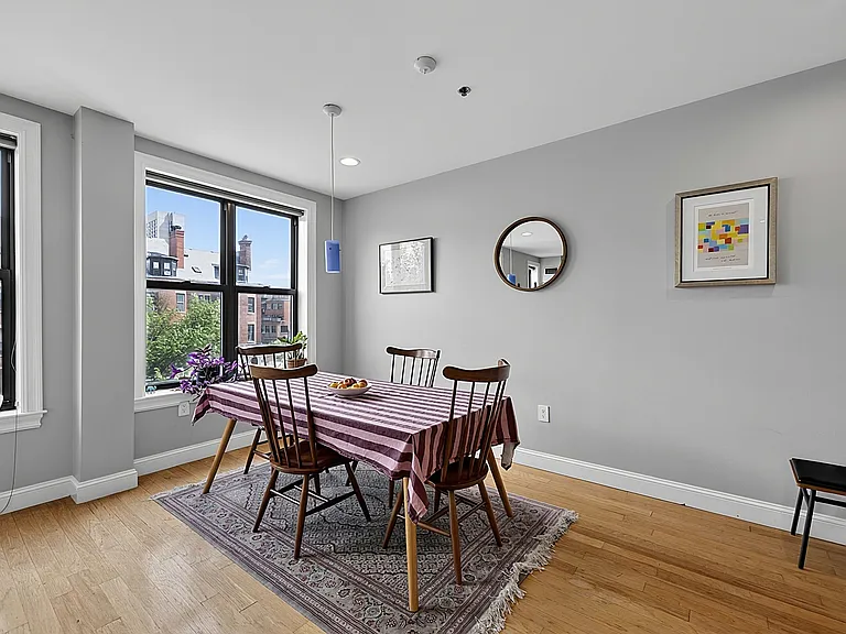 1723 Washington St #302 — Photo 4