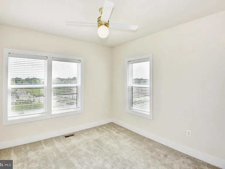 44858 Tiverton Sq — Photo 46