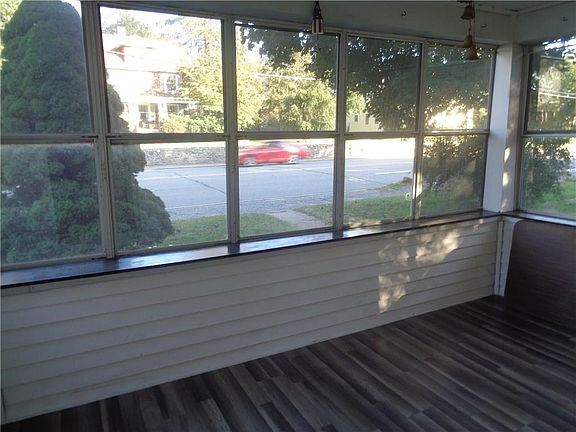 4th image of 2477 Pawtucket Ave