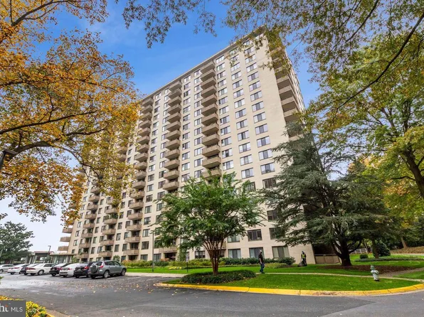 5225 Pooks Hill Rd APT 422N, Bethesda, MD 20814