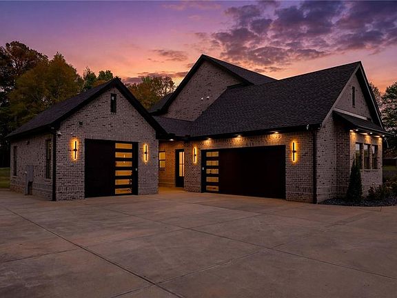 5th image of 3403 Bold Springs Rd NW