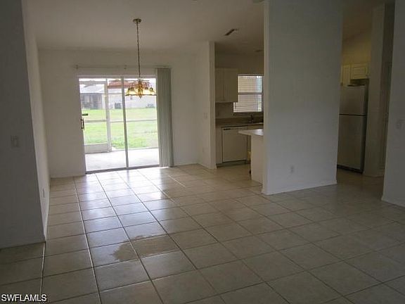 4th image of 2208 NE 1st Ter