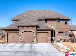 19320 Williams St, Omaha, NE 68130