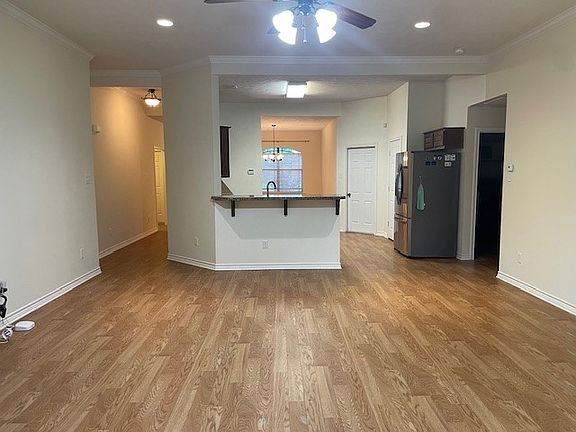 4th image of 904 Barchetta Dr