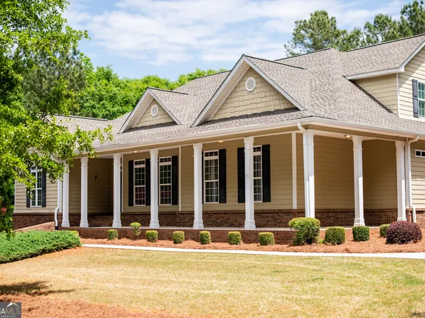 35 Nicklaus Cir, Social Circle, GA 30025