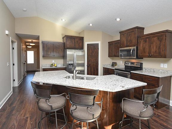 5th image of 4338 124th Ln N