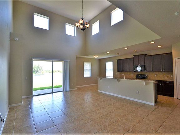 3rd image of 2719 Kinsey Dr