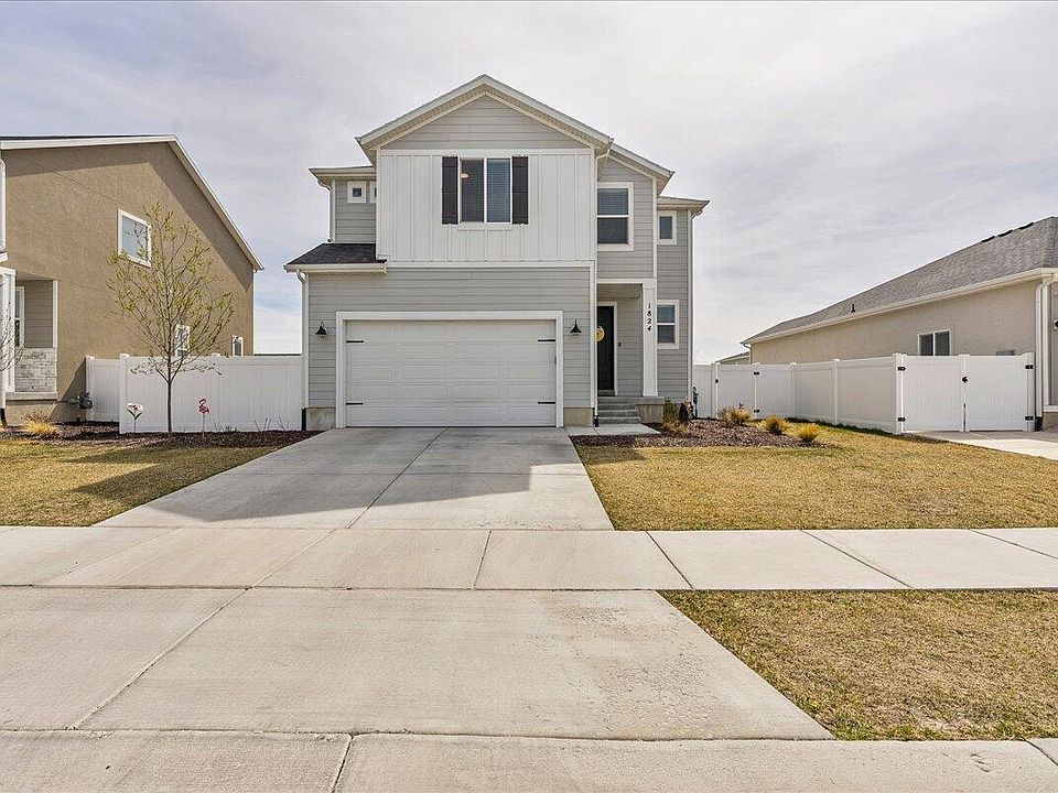 1st image of 1824 E Meadowlark Dr