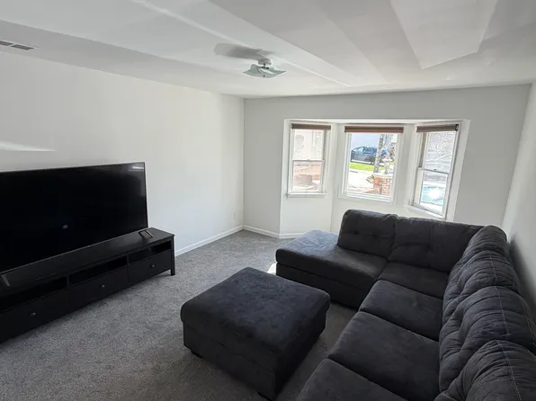 28 Purdue Ct, Staten Island, NY 10314