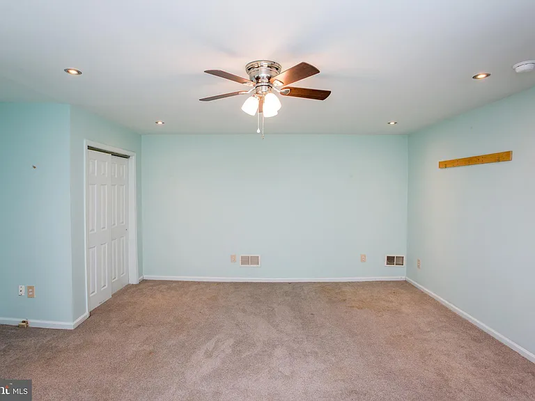 1529 Margaret Ct — Photo 57