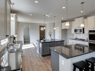 1521 Linwood Cir, Shakopee, MN 55379