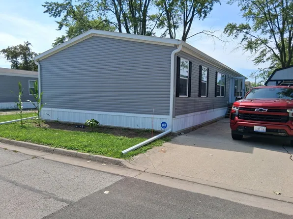 333 Avenue F St, Bloomington, IL 61704