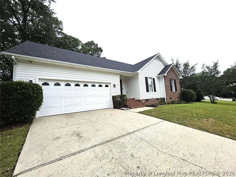 910 Foxhunt Ln — Photo 3