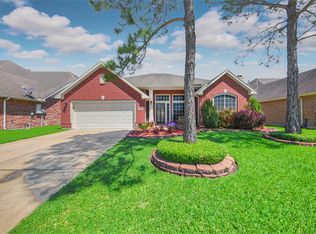 3031 Fallbrook Dr, Pearland, TX 77584