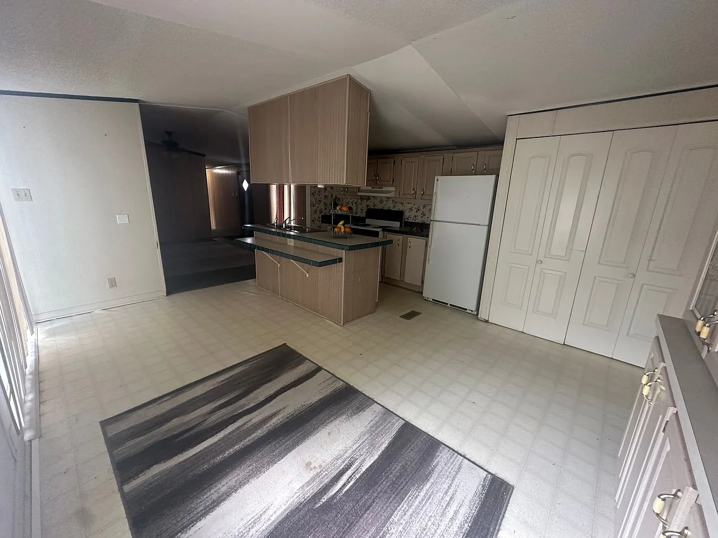 3-bedroom, 2-bathroom Mobile Home Now Available! — Photo 4