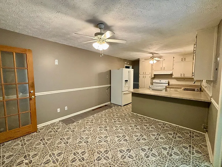 2712 Sherlock Dr — Photo 9