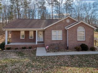 3212 Shellbark Dr, Powell, TN 37849