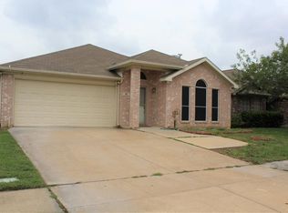 807 Mancuso Dr, Arlington, TX 76001