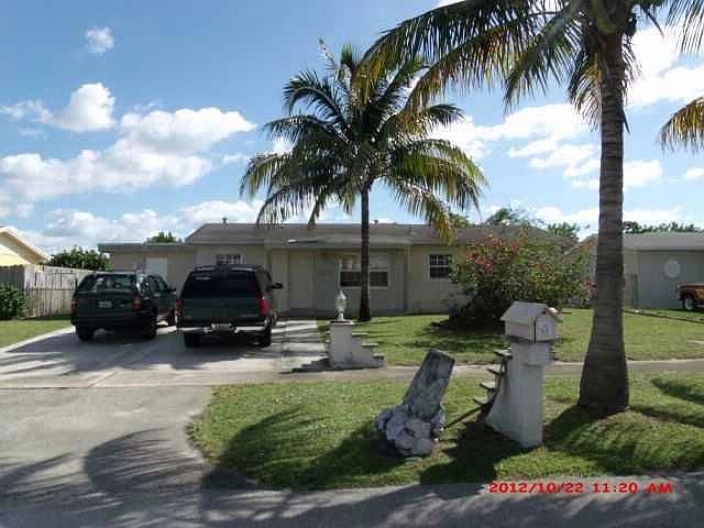 2nd image of 1040 SW 6th Way