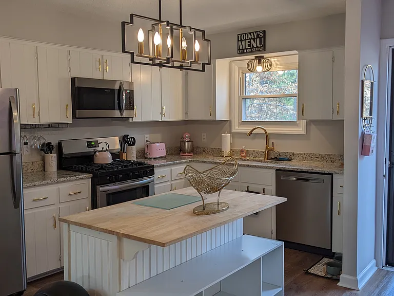 4700 Cornwall Pl — Photo 3