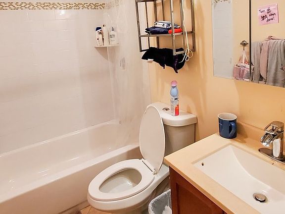 4th image of 11 Sparhawk St #111