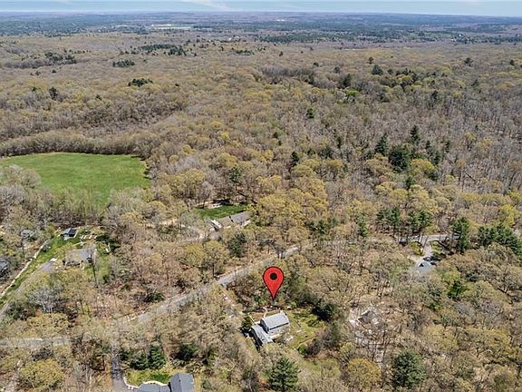 4th image of 283 Tomaquag Rd