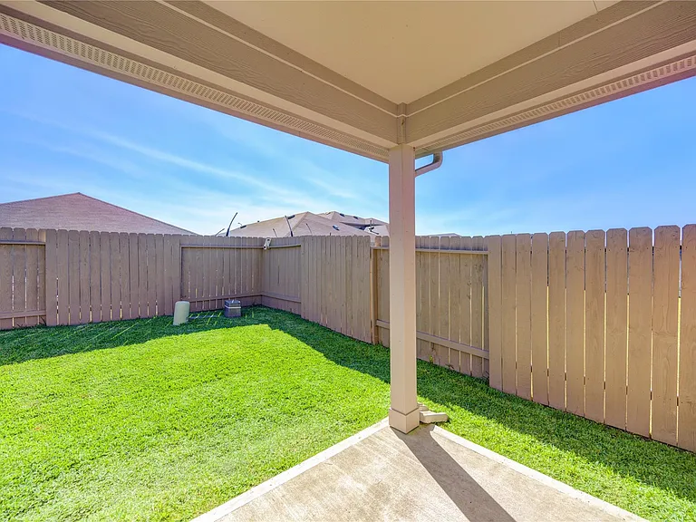 5406 Castlebury Meadows Dr — Photo 32