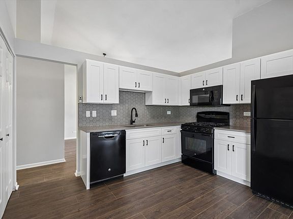 5th image of 232 Dunton Ct