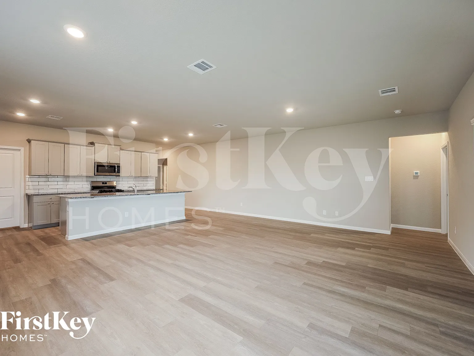 3 bed, 2.0 bath, 1675 sqft, $1,755 — Photo 4