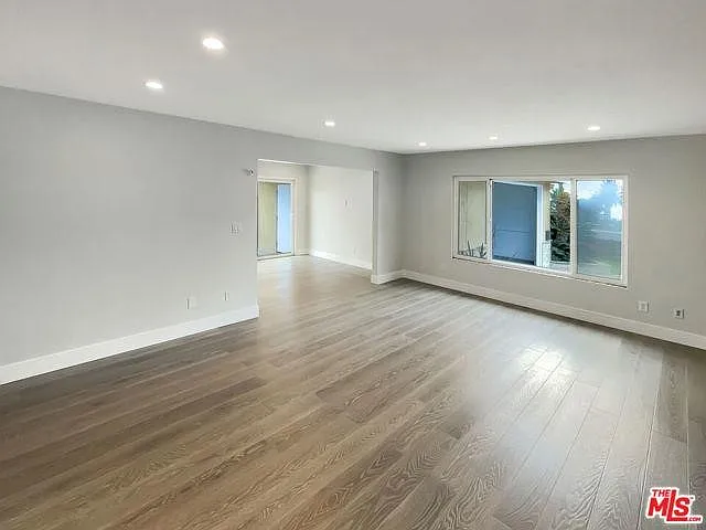 3 bed, 1258 sqft, $5,895 — Photo 3
