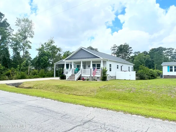 416 Ocean Spray Drive, Cedar Point, NC 28584