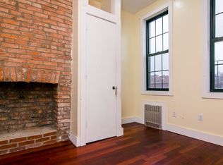 276 Boerum St #2J, Brooklyn, NY 11206