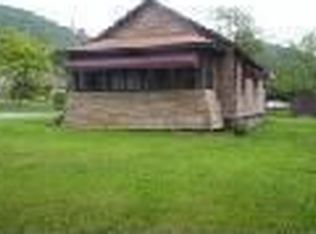 20 Strawberry St, Weedville, PA 15868