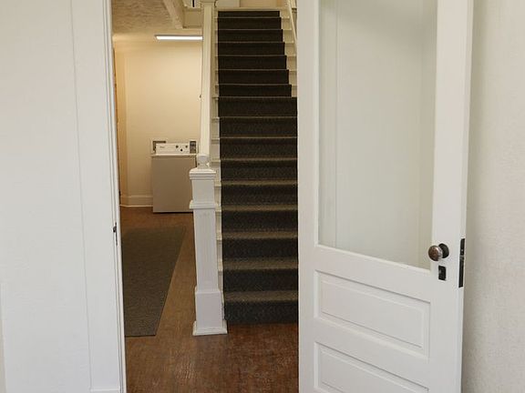 3rd image of 418 N 2nd St #8