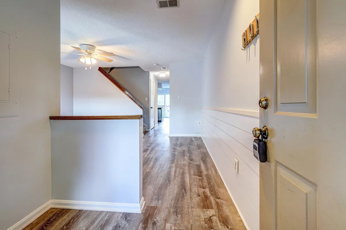 2 bed, 1.5 bath, 1032 sqft, $2,350 — Photo 1