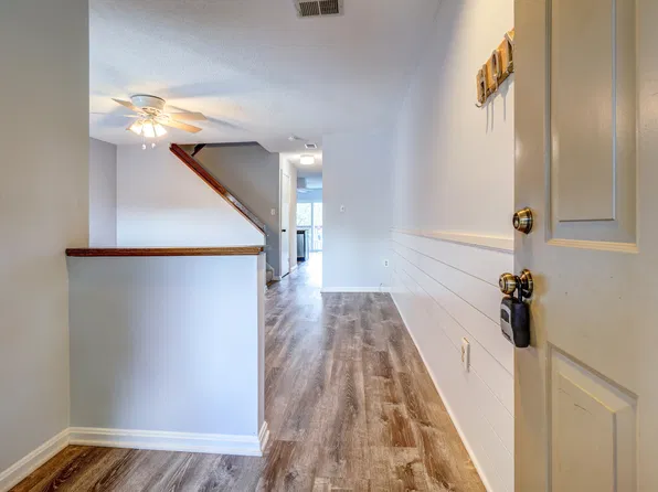 18309 Leman Lake Dr, Olney, MD 20832