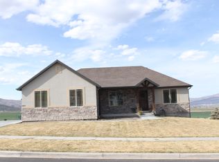 604 W Meadow Crest Way, Saratoga Springs, UT 84045