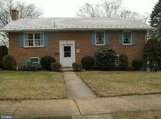 27 Cedarwood Rd, Wyomissing, PA 19610