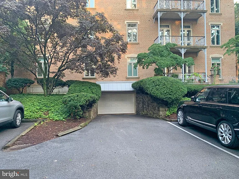 414 Old Lancaster Rd #405 — Photo 71