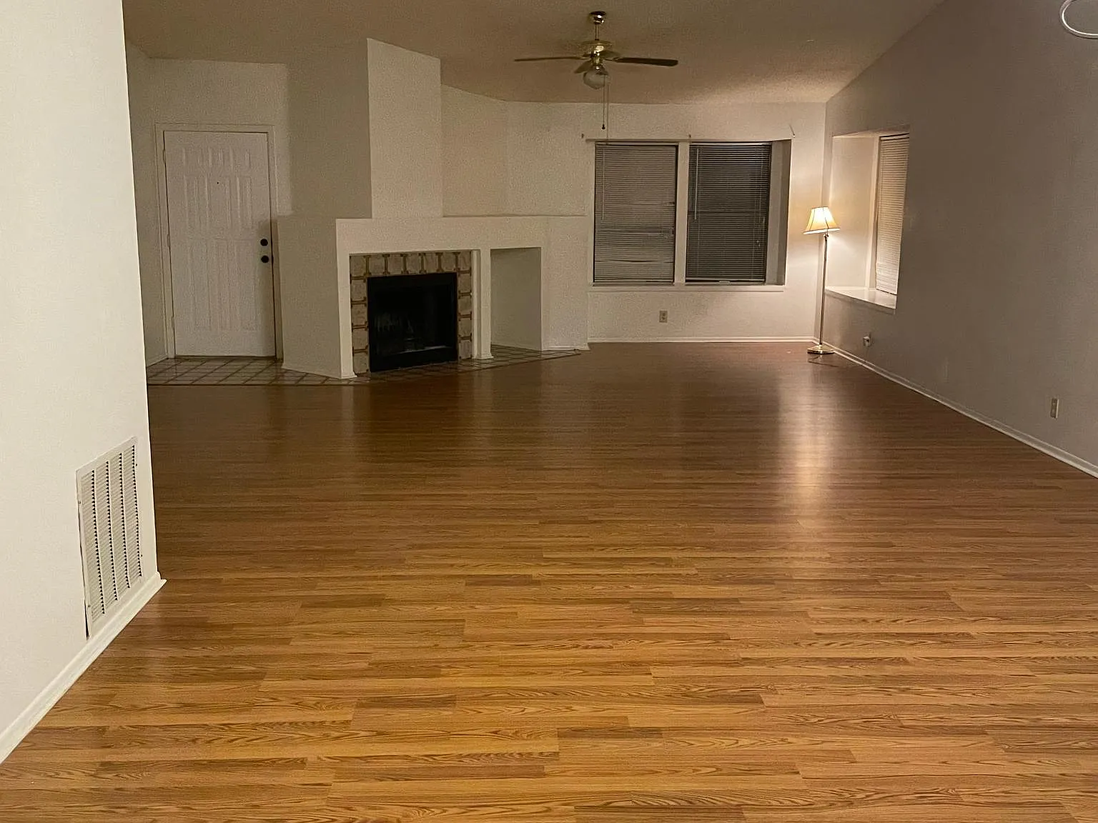 3 bed, 1945 sqft, $1,950 — Photo 3