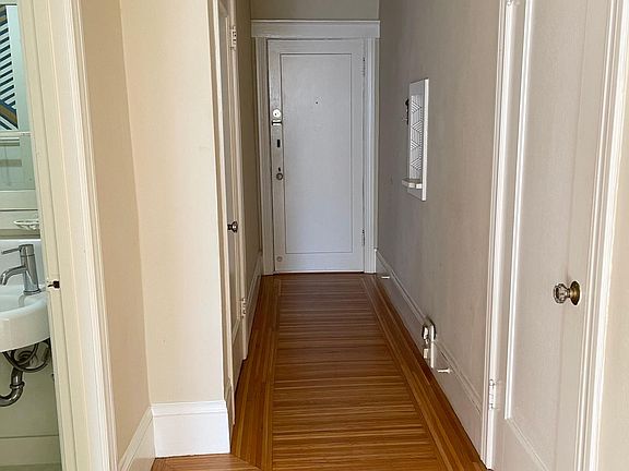 3rd image of 1090 Francisco St