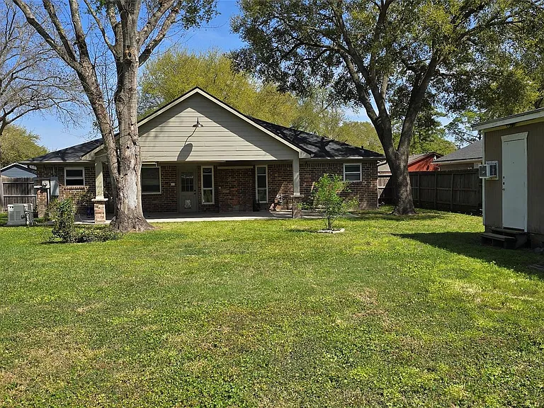 11507 Marrs Dr — Photo 33