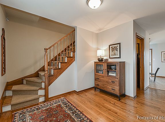 2nd image of 1733 Brentwood Ln