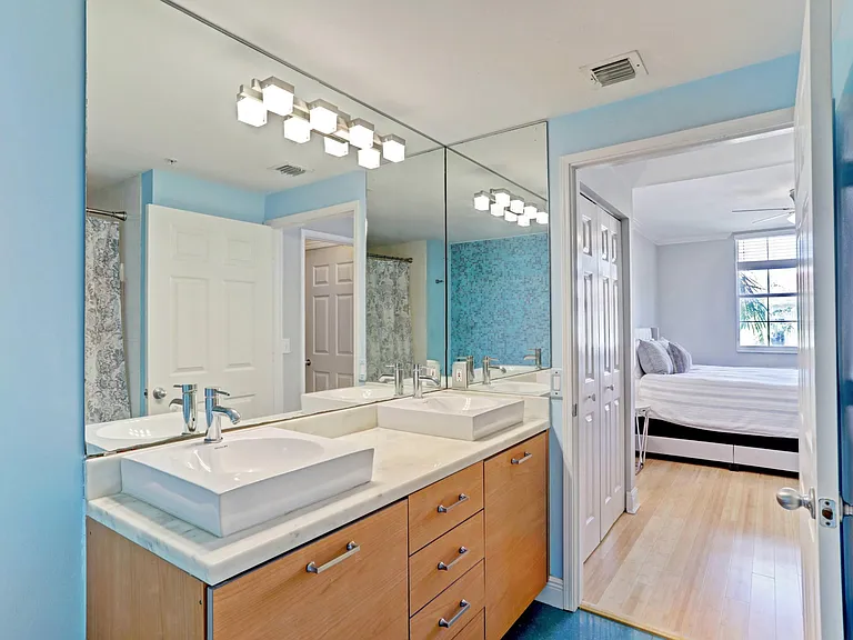 630 Sapodilla Ave #321 — Photo 21