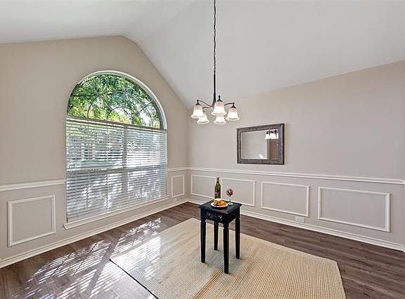 5th image of 1315 Vinehill Ct