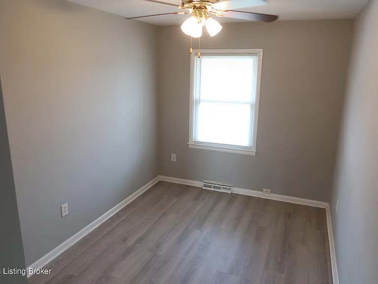 4920 Old Mill Rd #B — Photo 22