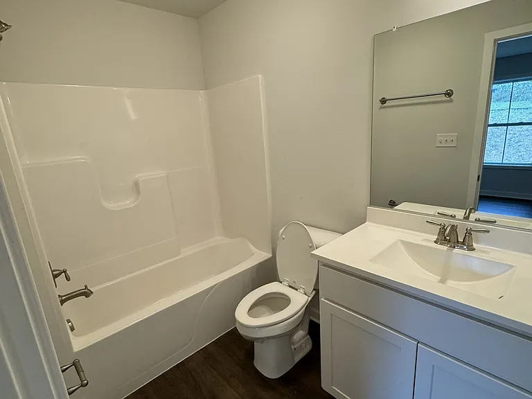 121 Europa Way — Photo 20