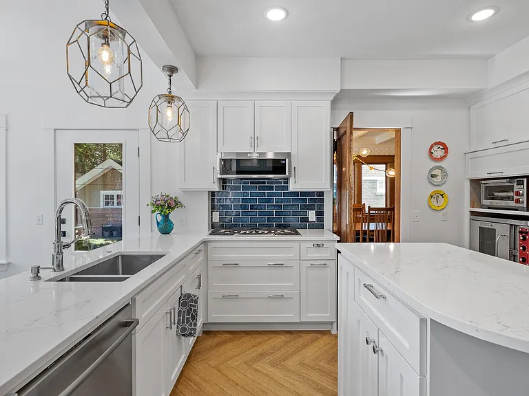 1310 Lake Dr SE — Photo 11