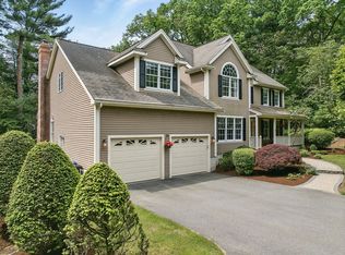 7 Karen Dr, Bedford, MA 01730