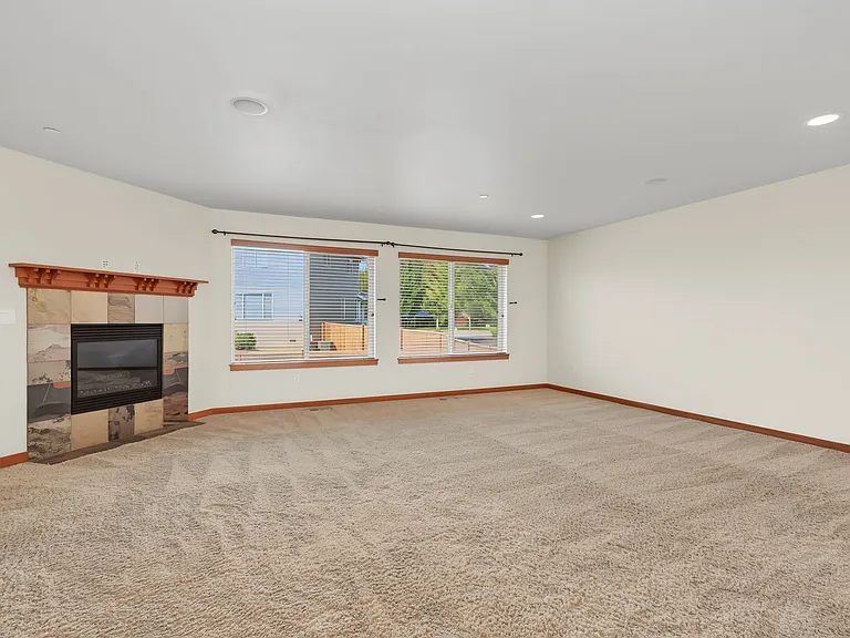 1874 Miller Dr — Photo 26